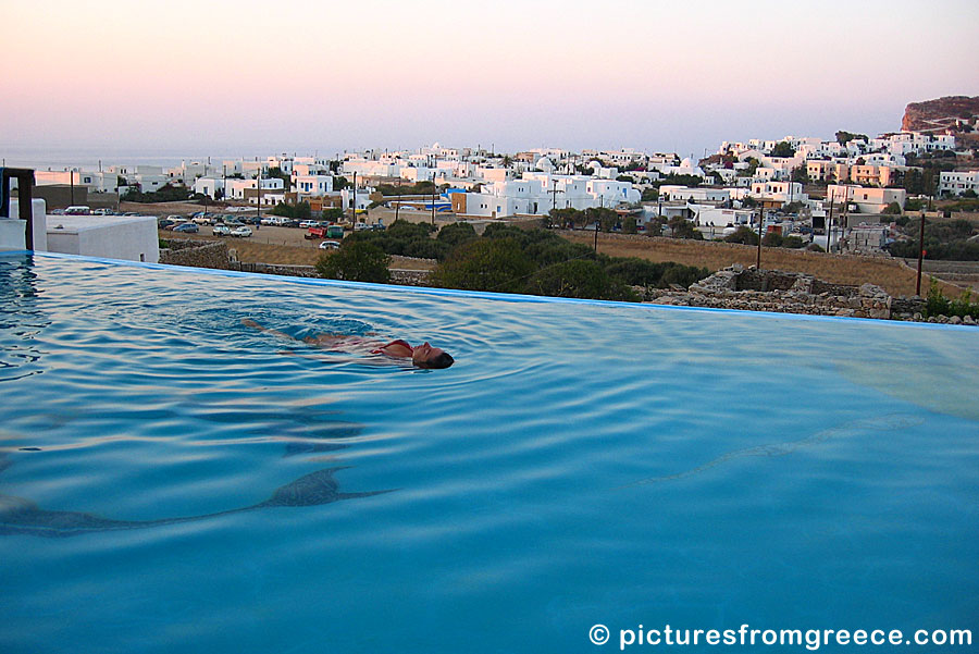 Ambelos Resort is a cozy little hotel with beautiful views of Chora in Folegandros.