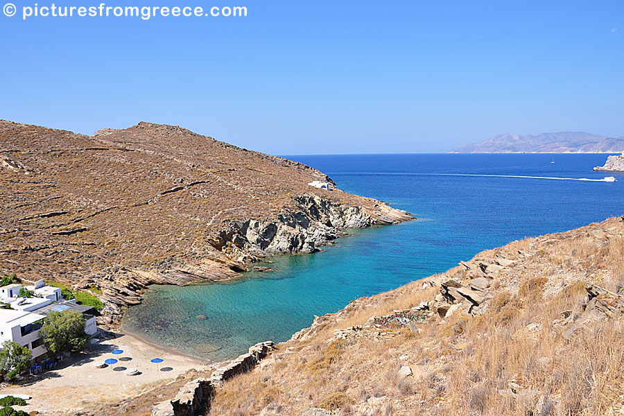 Valma is a small nice beach with cozy taverna between Chora and Ios port.