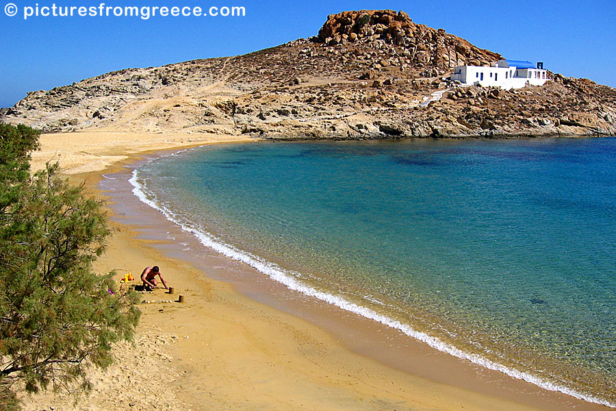 Agios Sostos is named after the church on the beach. It is Serifos most child-friendly beach.