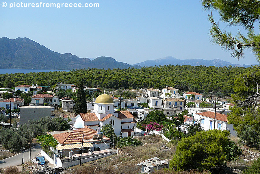 Limenaria in Agistri is a small, untouched village near the beach and rocks in Mariza.