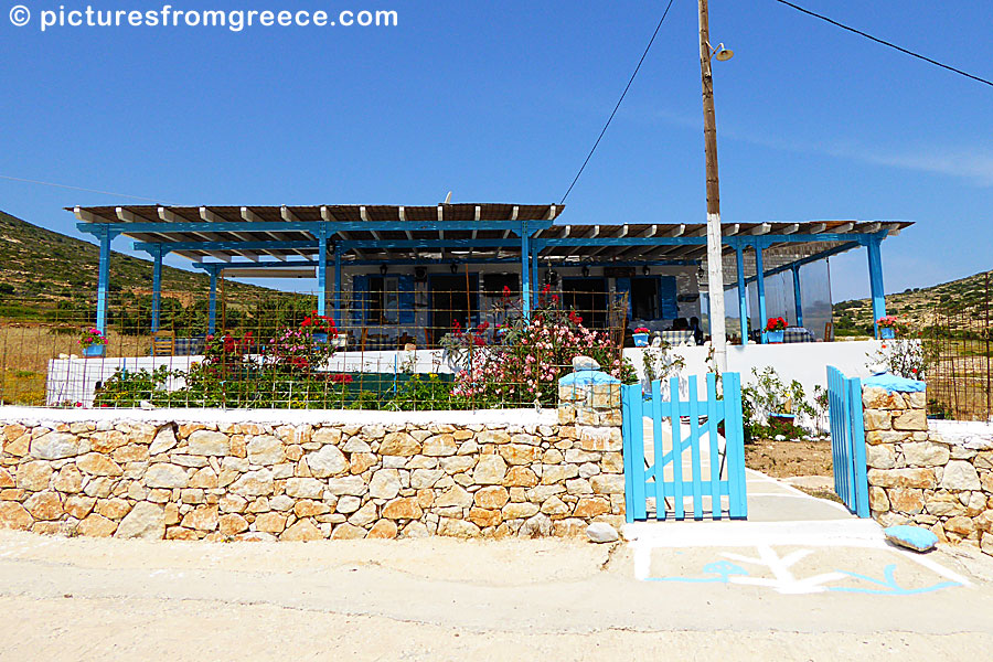 The taverna in Kalotaritissa in Donoussa.