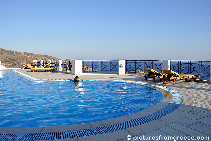 The pool at Kolitsani View Hotel in Ios.
