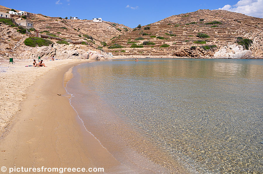 The beautiful sandy beach Kolitsani is within walking distance of Chora in Ios.