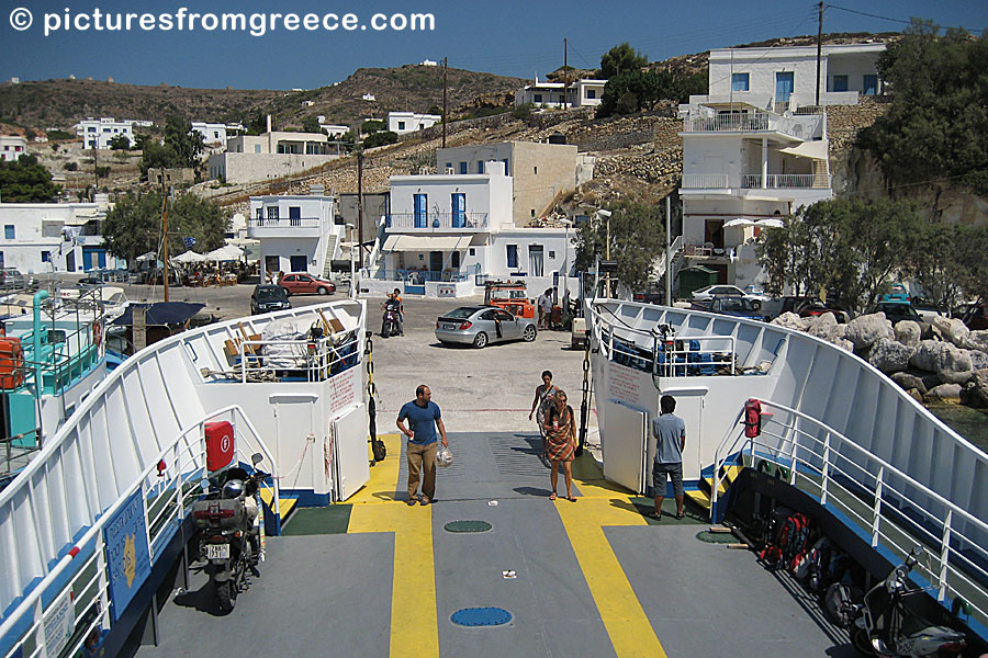 Psathi port in Kimolos.