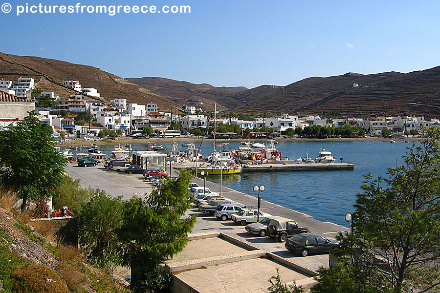 The small fishing port and the beach in Merichas on Kythnos.