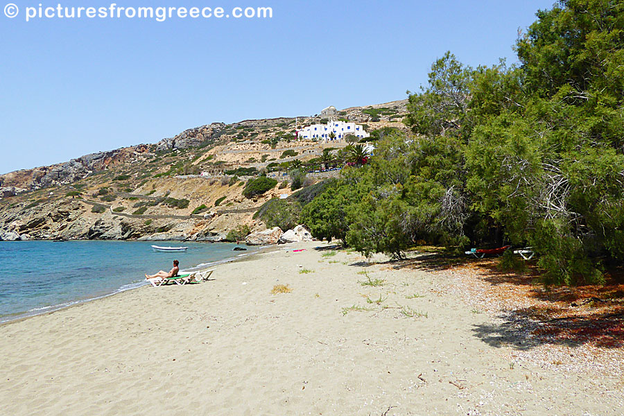 Tsigouri beach in Schinoussa.