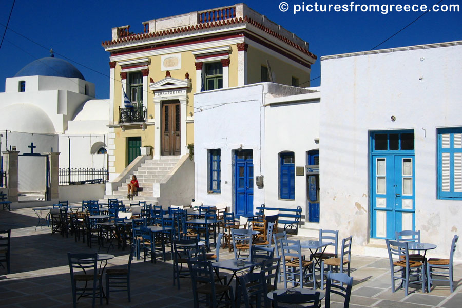 The square in Chora in Serifos.