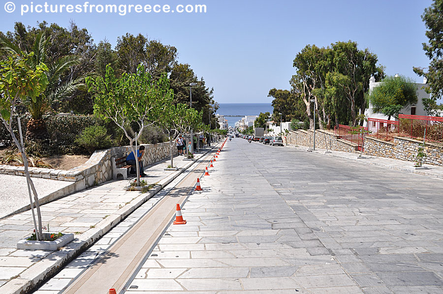 The crawling street in Tinos Town.